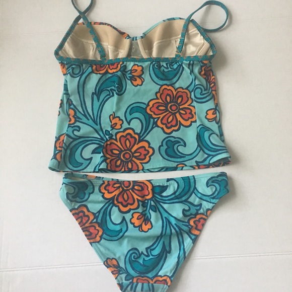 Victoria Secret swimsuit - Picture 3 of 3